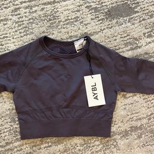 ABYL athletic long sleeve cropped shirt